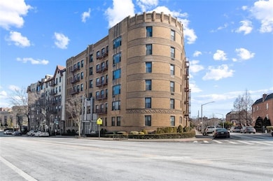 7119 Shore Road unit 2G, Brooklyn, NY 11209 - photo 3