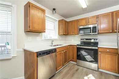 6000 Southcrest Dr, Clemmons, NC 27012 - photo 7