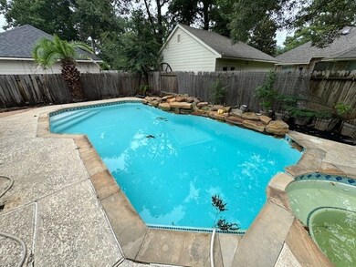 23928 Dorrington Estates Ln, Conroe, TX 77385 - photo 2