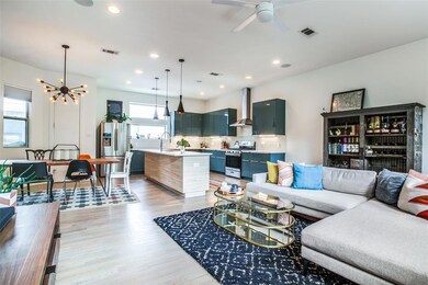 5714 Bryan Pkwy unit C, Dallas, TX 75206 - photo 2