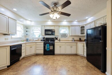 9 Tasker St, Saco, ME 04072 - photo 5