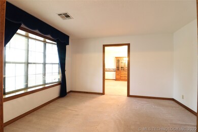 3200 Brighton Ln, Bartlesville, OK 74006 - photo 5