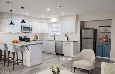 *VIRTUALLY STAGED*
GORGEOUS REMODELED 2 BED 2 BAT