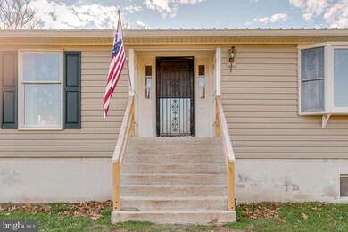 13588 Winchester Grade Rd, Berkeley Springs, WV 25411 - photo 3