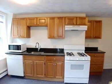 48 Newton St unit 3, Marlborough, MA 01752 - photo 4