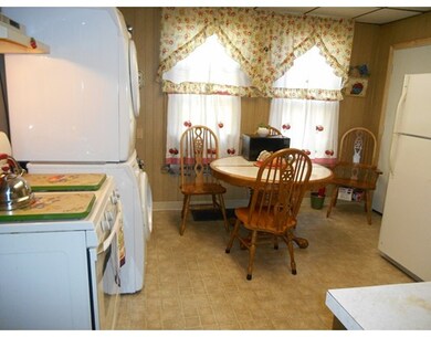 187 Marion St, Springfield, MA 01109 - photo 6