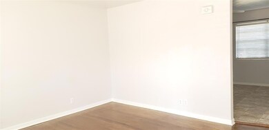 1213 S Ridgeway Dr, Cleburne, TX 76033 - photo 3