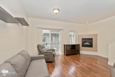 05-Living Room_KC_08442