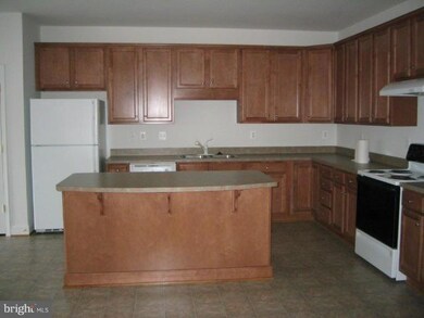 23314 Jonquil Ln, California, MD 20619 - photo 3