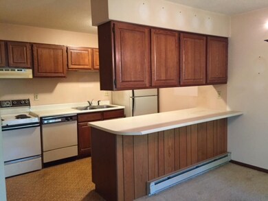 78 Twin Oaks Terrace, South Burlington, VT 05403 - photo 3