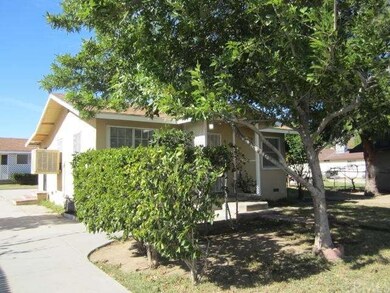 FRONT HOUSE-4156