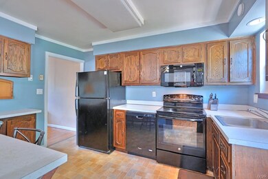 1209 Tee Ct, Allentown, PA 18106 - photo 7