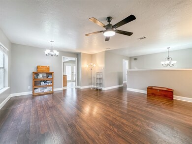 202 Pecan Valley Ct, Friendswood, TX 77546 - photo 7