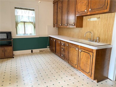 308 Lucas St, Walhalla, SC 29691 - photo 7