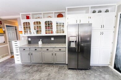 1154 Mansfield Ave, Indiana, PA 15701 - photo 3