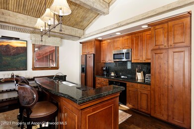 RitzCarltonUnit4301_HiRes010