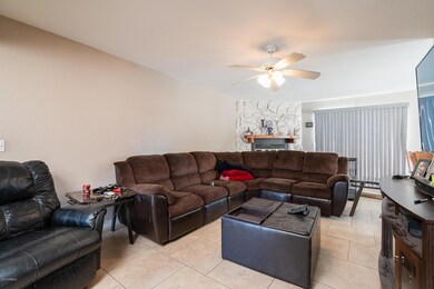 04_Living-Room-01