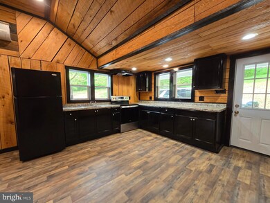 1411 Winchester Grade Rd, Berkeley Springs, WV 25411 - photo 3