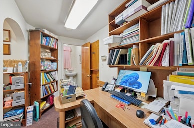 363 Holmes Rd, Holmes, PA 19043 - photo 7