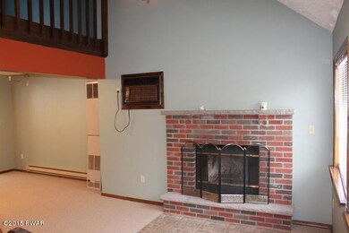 177 Eastwood Cir, Hawley, PA 18428 - photo 4
