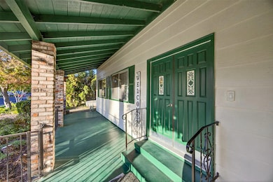 1065 Edwina Ave, Central Point, OR 97502 - photo 4