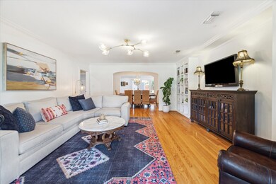 1043 Gardenia Dr, Houston, TX 77018 - photo 4