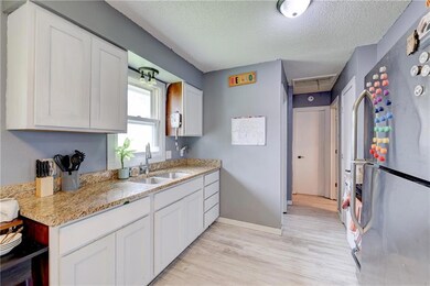 3810 52nd St, Des Moines, IA 50310 - photo 6