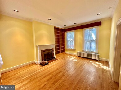 947 25th St NW, Washington, DC 20037 - photo 2