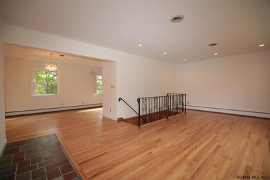 1040 Tomahawk Trail, Schenectady, NY 12302 - photo 4