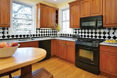 34 Hartford St, Newton Highlands, MA 02461 - photo 5