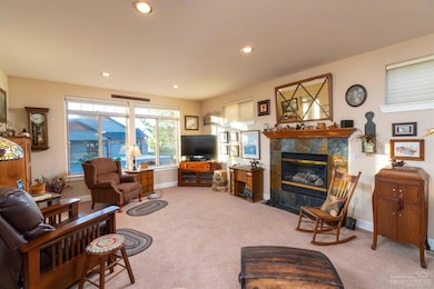 20913 Sage Creek Dr, Bend, OR 97702 - photo 6