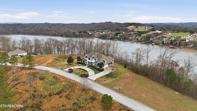910 Eagle Nest Dr, Loudon, TN 37774 - photo 2