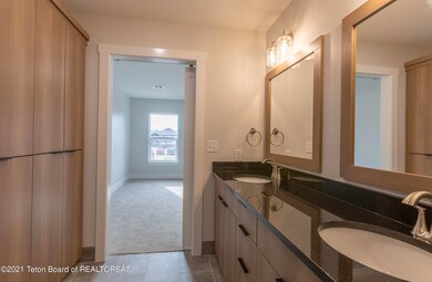 Master Suite Bath - Double Vanity