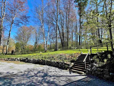 986 Campbell Rd, Rutland, VT 05701 - photo 2