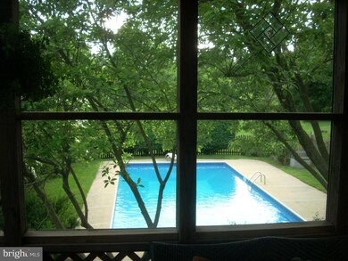 120 Stable Dr, Lancaster, PA 17603 - photo 2