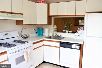 701 Briarwood Ct, Sewell, NJ 08080 - photo 3