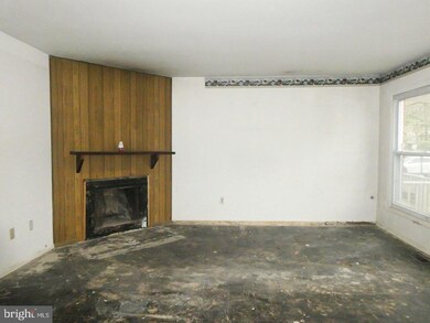 5466 Gloucester Rd, Columbia, MD 21044 - photo 2