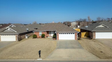 1916 Rain Tree Dr, Shawnee, OK 74804 - photo 4