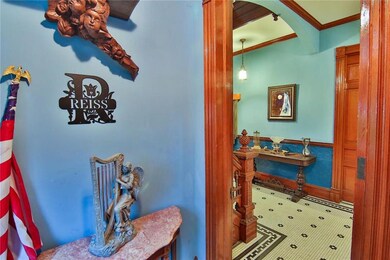 Vestibule enters to Grand Foyer