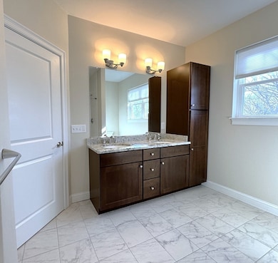 72 E Central St unit 202, Franklin, MA 02038 - photo 6