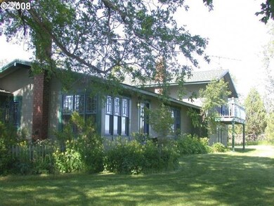 79702 Highway 216, Maupin, OR 97037 - photo 4