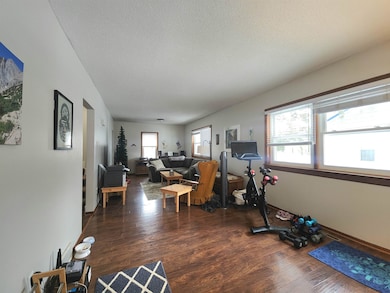 806 Mill St, Midland, MI 48640 - photo 3