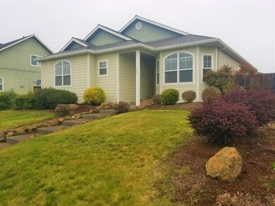 605 Barton Rd, Eagle Point, OR 97524 - photo 3