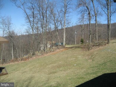 521 Tulip Poplar Dr, Linden, VA 22642 - photo 2