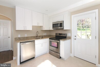 3200 Cardiff Ln, Temple Hills, MD 20748 - photo 7