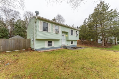 13 Beechwood Blvd, Plainfield, CT 06374 - photo 2