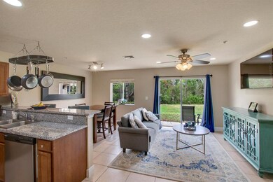 373 SE Bloxham Way-5