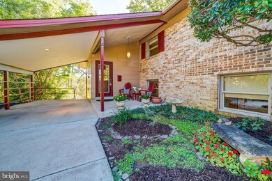 2618 Stirrup Ln, Alexandria, VA 22308 - photo 2