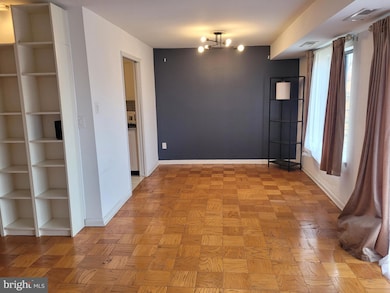 Woodlake Towers III unit 512, Falls Church, VA 22044 - photo 4