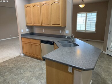 1233 Hazelnut Ct, Creswell, OR 97426 - photo 4